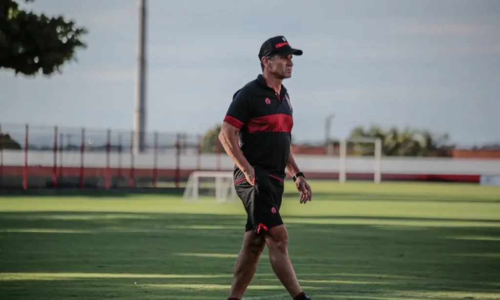 Após empate contra o Newell’s, Jorginho volta a utilizar reservas no Goianão | Foto: Bruno Corsino/ACG