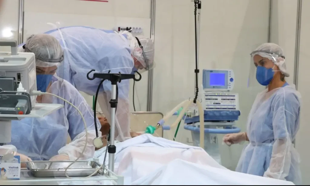 A taxa média de ocupação entre UTIs e enfermarias é de 75,57% | Foto: Reprodução