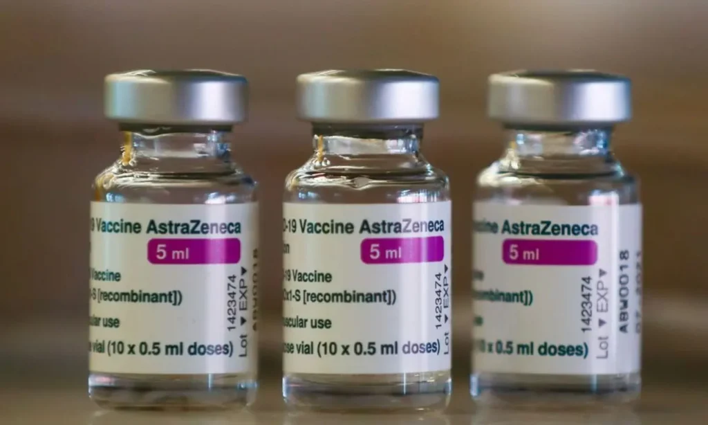 Lotes da vacina Oxford/AstraZeneca extrapolam previsões iniciais | Foto: Reuters