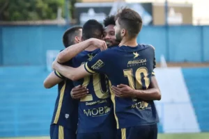 Equipe ainda mais entrosado e busca fazer ainda mais história e coroar temporada com título e acesso | foto: Nicolle Mendes / Aparecidense