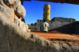 Moradores destacam o abandono das obras das creches municipais de Aparecida de Goiânia | Foto: Reprodução