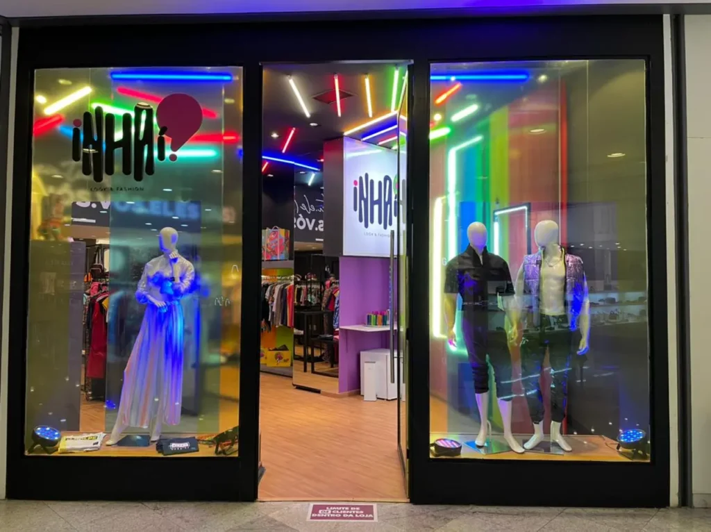 Segundo os empresários, o estabelecimento oferta opção estilosas e personalizadas, mas também atende o público em geral | Foto: Divulgação