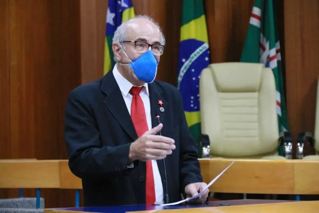 Os quase 400 artigos da proposta que eleva, em alguns casos, o IPTU foram analisados pela Procuradoria da Câmara em menos de 40 minutos | Foto: Reprodução