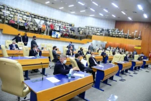 Investigação do jornal O Hoje identificou suposto esquema de servidores fantasmas e rachadinha em gabinete da Casa Legislativa. | Foto: Reprodução
