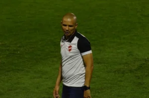 O treinador se mostrou chateado pelo sexto empate sem gols de sua equipe no OBA | Foto: Afonso Cardoso