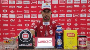 O atacante Rafael Silva, que já passou pelo Vila Nova entre 2018 e 2019, fez sua reestreia pelo Tigre na última terça-feira (28), diante do Operário | Foto: Núbia Alves/Vila Nova FC