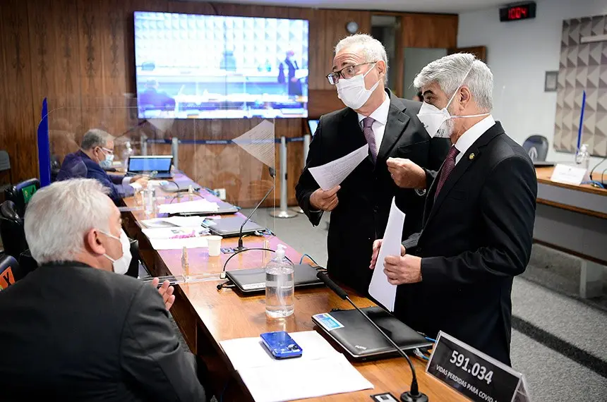 Denúncias contra a empresa incluem imposição de "tratamento precoce", experimentos com pacientes sem comunicação a eles e a suas famílias, alteração de prontuários médicos e de fraudes em atestados de óbitos. | Foto: Reprodução