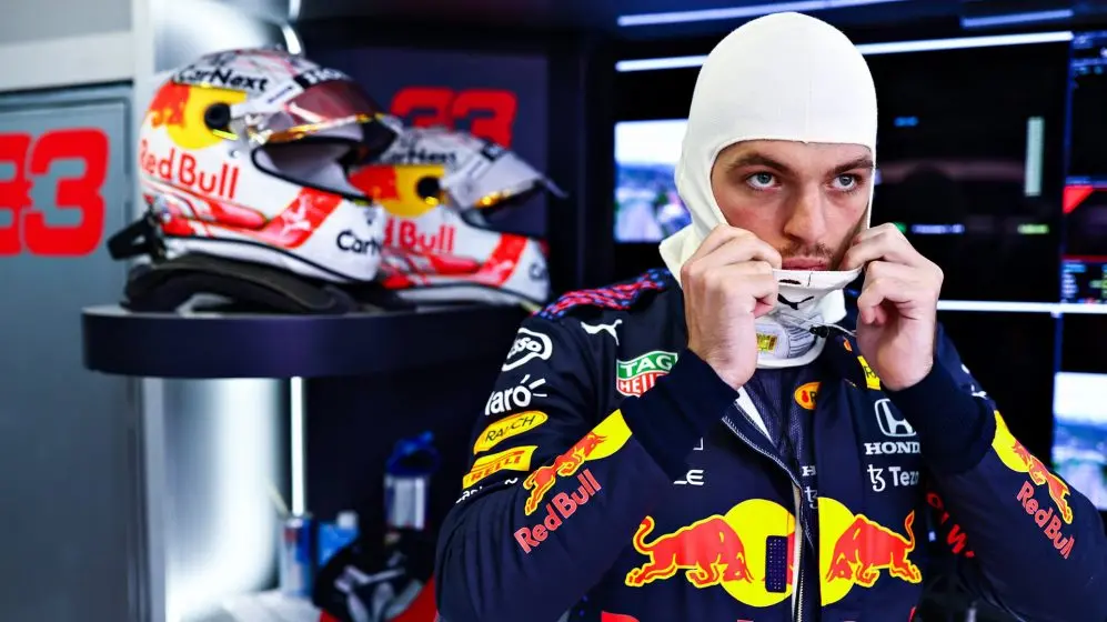 Líder do mundial de pilotos, Max Verstappen vai largar na última colocação no GP de Sochi | Foto: Divulgação/Fia