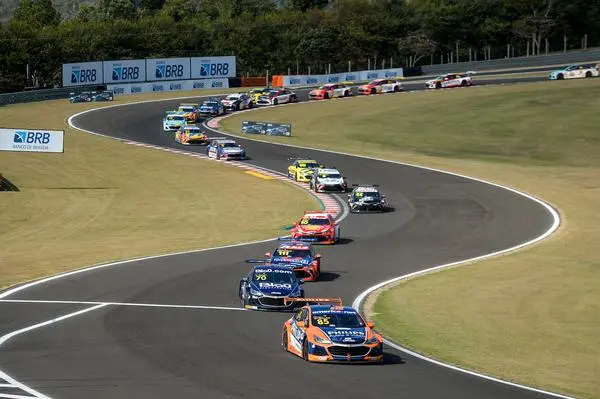 Stock Car fará doze etapas em 2022, começando em fevereiro e vai contar com o retorno da Corrida de Duplas | Foto: Duda Bairros/Vicar