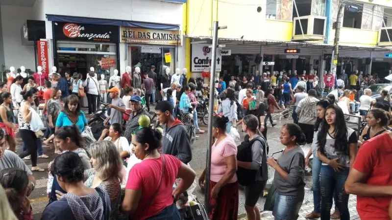 Algumas ruas devem ser utilizadas apenas por pedestres | Foto: Wesley Costa