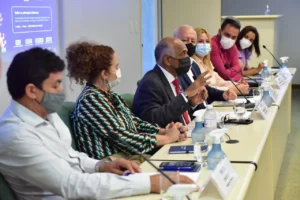 Evento reuniu empresários, investidores e autoridades públicas municipais e estadual para debater os rumos do setor na capital e no interior de Goiás. | Foto: Divulgação