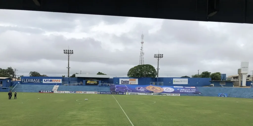 Estádio Anibal Batista de Toledo recebeu o primeiro duelo das quartas de final da competição e a Aparecidense levou a melhor | Foto: Felipe André/Jornal O Hoje
