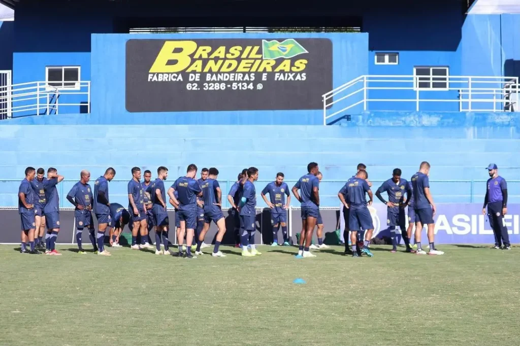 Equipe goiana venceu a primeira partida por 4 a 2 e pode perder por um gol de diferença que estará garantida nas finais | foto: Nicolle Mendes / Aparecidense