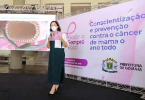 Destinado a servidoras do município, a Prefeitura de Goiânia promoveu o "Dia de Conscientização no Combate ao Câncer de Mama", com participação de mastologista. | Foto: Divulgação