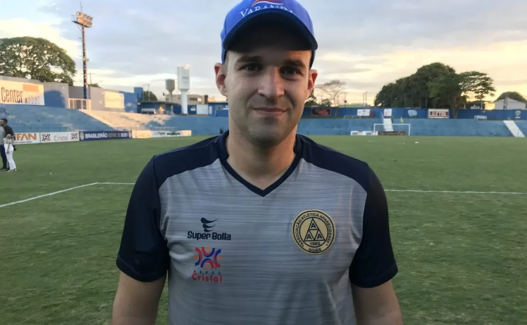 Treinador diz não abrir mão de sonho e que buscará título nacional para a Cidinha | foto: Victor Pimenta / Jornal O Hoje