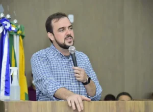 Sem pressa para definir seu destino, prefeito de Aparecida de Goiânia acompanha com atenção as movimentações de Podemos e PL | Foto: Reprodução