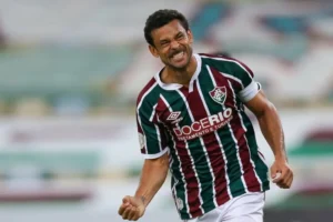 Fred e o Rei do Futebol dividem o quarto lugar no ranking de maiores goleadores por um único clube na competição | Foto: Reprodução