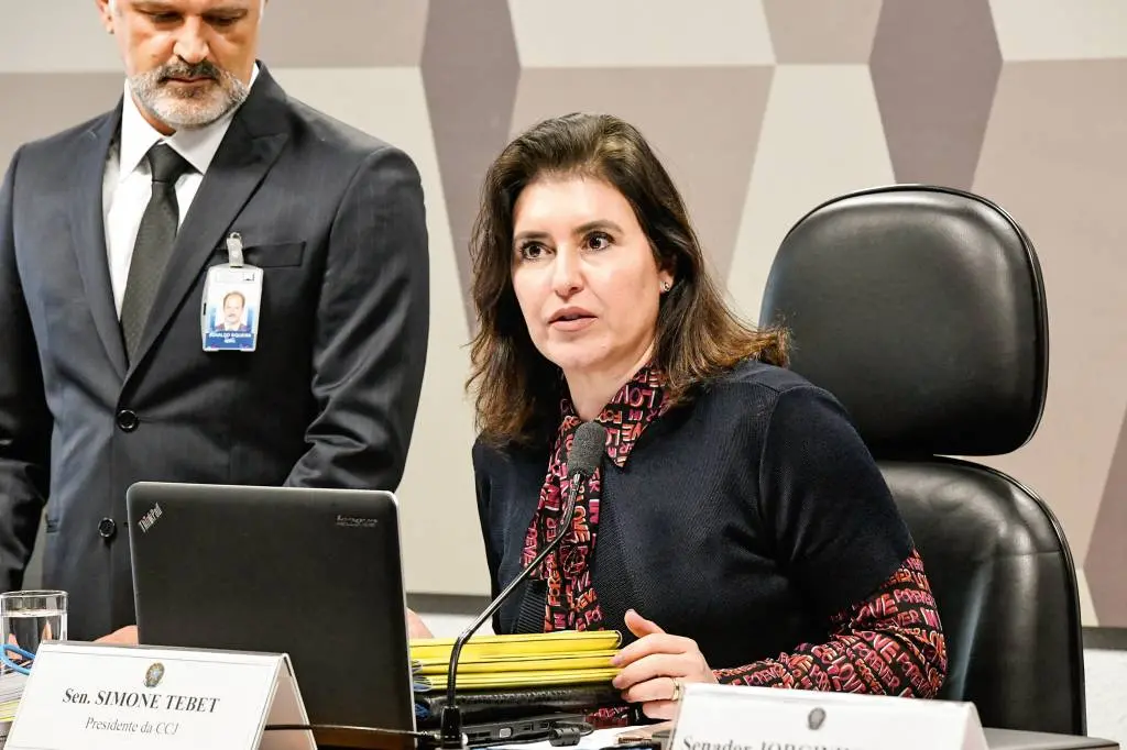 Simone Tebet testa positivo para Covid-19