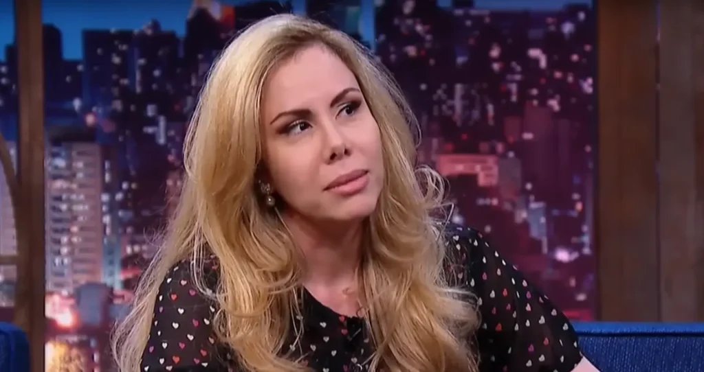 "Não vou falar o nome dele, mas ele é o próximo, se ele não se consertar. Deus falou de mais um, tem mais um na lista aí”, afirmou Sarah Sheeva | Foto: Reprodução