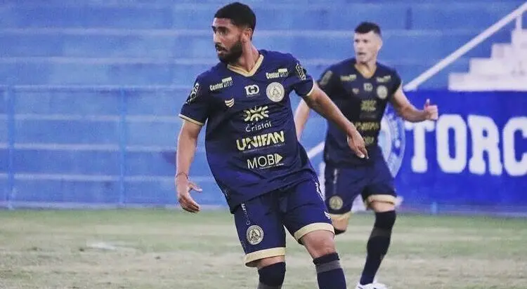 Lateral-esquerdo atuou em cinco partidas pelo camaleão, sendo quatro vitórias e um empate  | foto: Nicolle Mendes / Aparecidense
