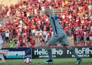 : Goleiro foi o nome do jogo na vitória da Cidinha no primeiro jogo da final diante do Campinense | foto: Gabriel Leite