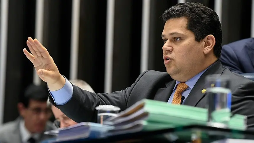 Alcolumbre argumentou que esperava realizar primeiramente as sabatinas para cargos com mandatos e não para vagas vitalícias | Foto: Reprodução/ Agência Senado