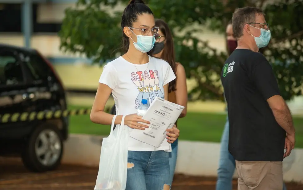 De acordo com os alunos, as questões de matemática e física exigiram maior atenção. | Foto: Reprodução