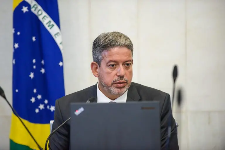 “Não haverá resistência na Câmara em transformar o Auxílio Brasil em benefício permanente”, disse Lira. | Foto: Reprodução/Internet