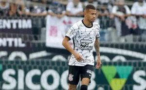 João Victor atuou pelo time rubro-negro na Série A de 2020 e atualmente defende as cores do Corinthians | foto: Arquivo pessoal