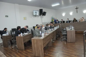 Além do aumento de cargos comissionados, o prefeito Roberto Naves (PP) pautou ainda a votação do aumento de até 22% do IPTU. | Foto: Reprodução/Internet