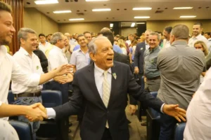 A cantora Maria Eugênia fará uma apresentação musical no hall do Teatro Goiânia durante a mostra e o cantor Marcelo Barra se apresentará no palco do local. | Foto: Reprodução