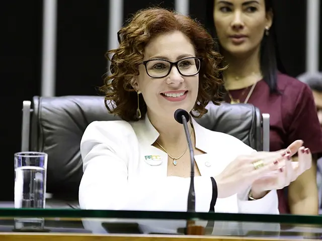 Deputados da oposição ao governo tentam tirar o projeto da pauta. | Foto: Reprodução/Internet