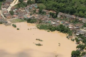 O Corpo de Bombeiros Militar da Bahia confirmou, até o momento, 18 mortes causadas pelos efeitos das chuvas. | Foto: Reprodução