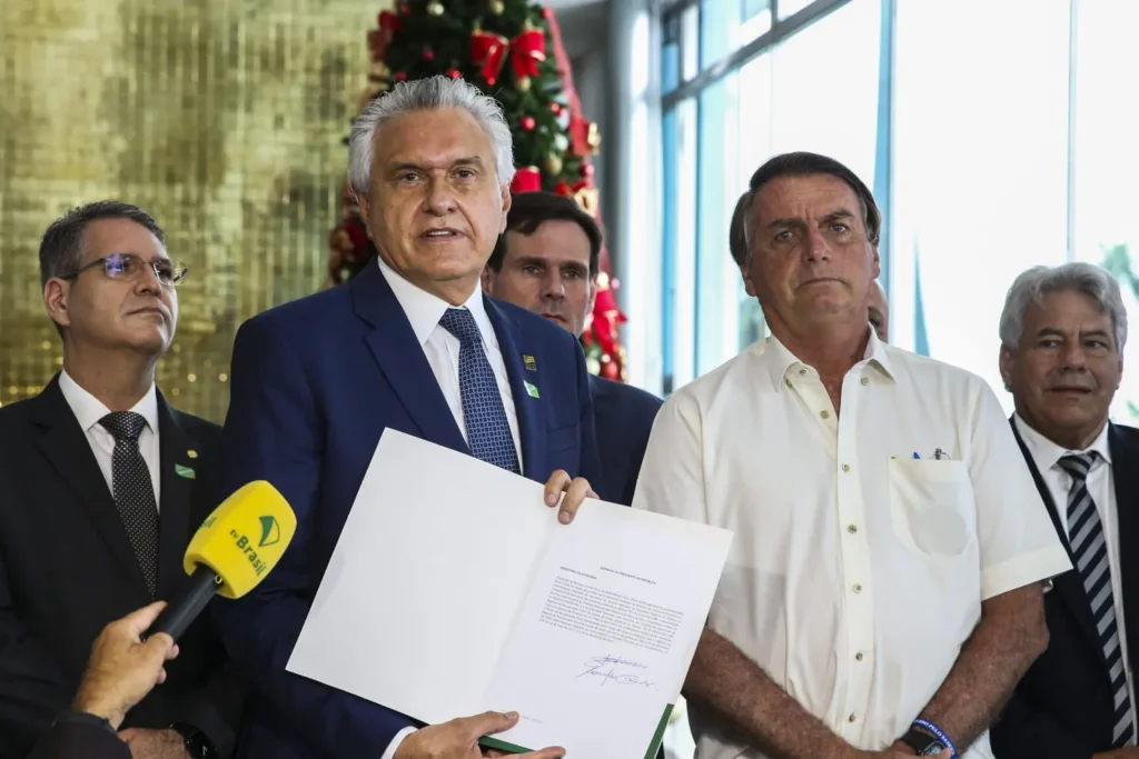 A adesão do estado foi assinada há pouco pelo presidente Jair Bolsonaro, em solenidade no Palácio da Alvorada. | Foto: Reprodução/Internet