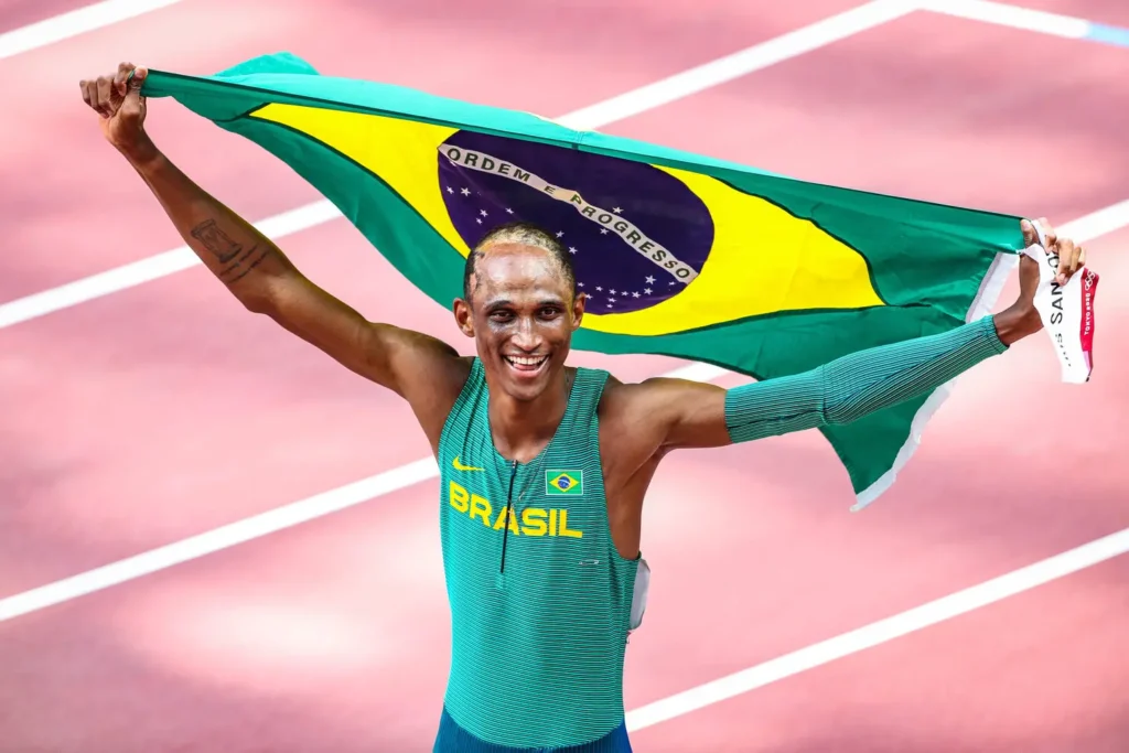 03.08.2021 - Jogos Olímpicos Tóquio 2020 - Atletismo masculino. 400m com barreiras. Na foto o atleta Alison dos Santos. Foto: Gaspar Nóbrega/COB