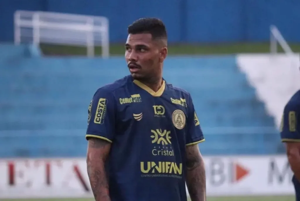 Alisson Taddei estava na Aparecidense no início do ano, onde jogou o Goianão pelo Camaleão | foto: Nicolle Mendes / Aparecidense