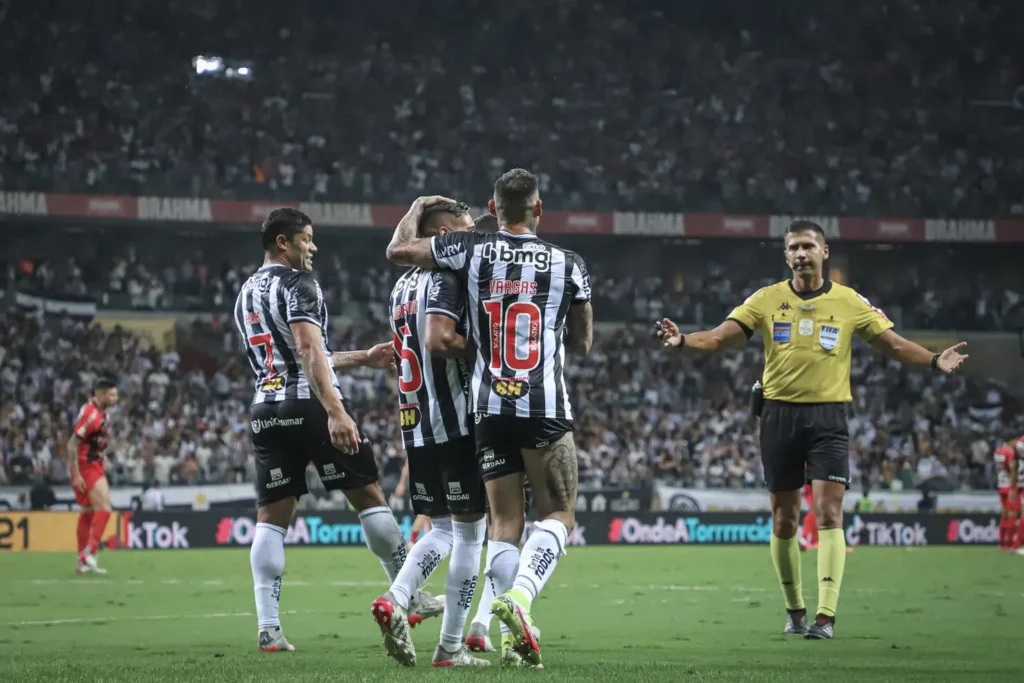 No Mineirão lotado, o Galo goleou o Furacão por 4 a 0 | Pedro Souza/Atlético-MG