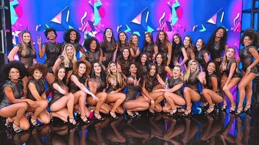 Além do registro pela CLT, as bailarinas ganham benefícios como férias, décimo terceiro salário, vale alimentação e refeição e plano de saúde | Foto: Reprodução