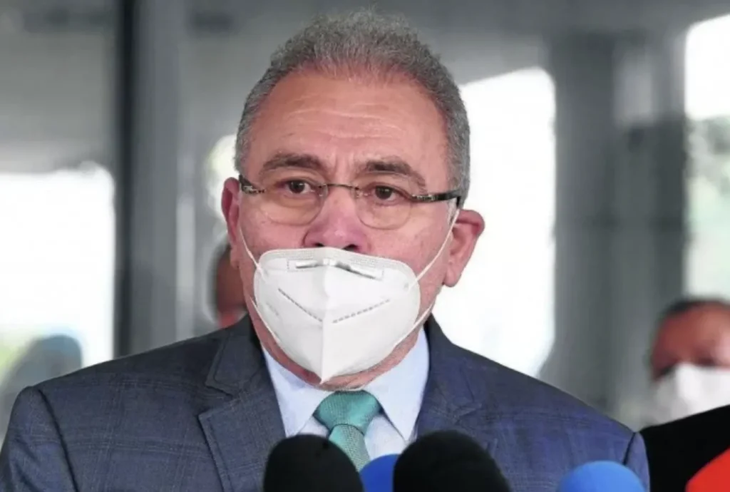 Na última segunda-feira (6), Barroso deu 48 horas para governo dar explicações sobre passaporte da vacina contra Covid-19 para viajantes. | Foto: Reprodução/Internet