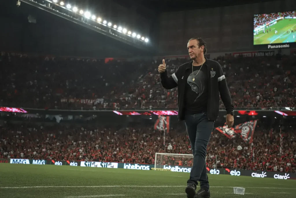 Na atual temporada, Cuca e o Atlético-MG foram campeões do Campeonato Mineiro, do Campeonato Brasileiro e da Copa do Brasil | Foto: Pedro Souza/Atlético-MG