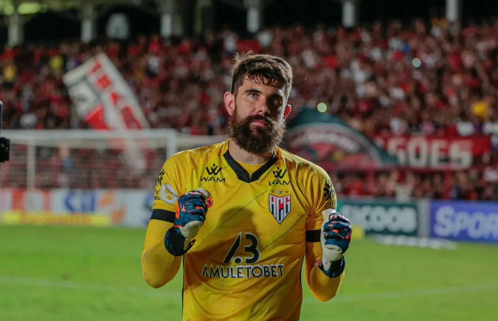 Na atual temporada, Fernando Miguel vestiu a camisa atleticana em 54 oportunidades | Foto: Bruno Corsino/Atlético CG