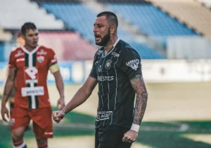 O lateral-esquerdo Murilo Rusalen, de 28 anos, é mais um reforço do Goianésia para a temporada de 2022 | Foto: Acervo pessoal