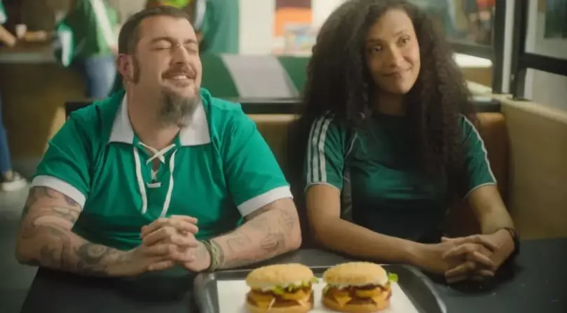 O Palmeiras afirma ter sido vítima de "marketing de emboscada" em uma propaganda produzida pelo Burger King | Foto: Reprodução