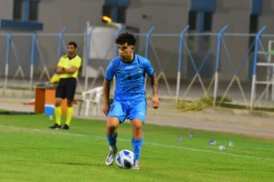Com passagem pelas categorias da base do Vila Nova, o lateral, de 20 anos, é titular absoluto e um dos destaques do Dibba na temporada | Foto: Divulgação