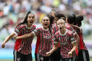 No Allianz Parque, em São Paulo, o Tricolor derrotou o Peixe por 3 a 2 | Foto: São Paulo FC