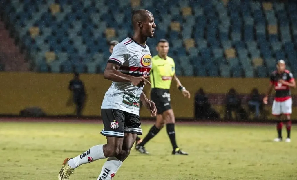 Volante retorna para sua terceira passagem pelo time tricolor | foto: Arquivo Pessoal