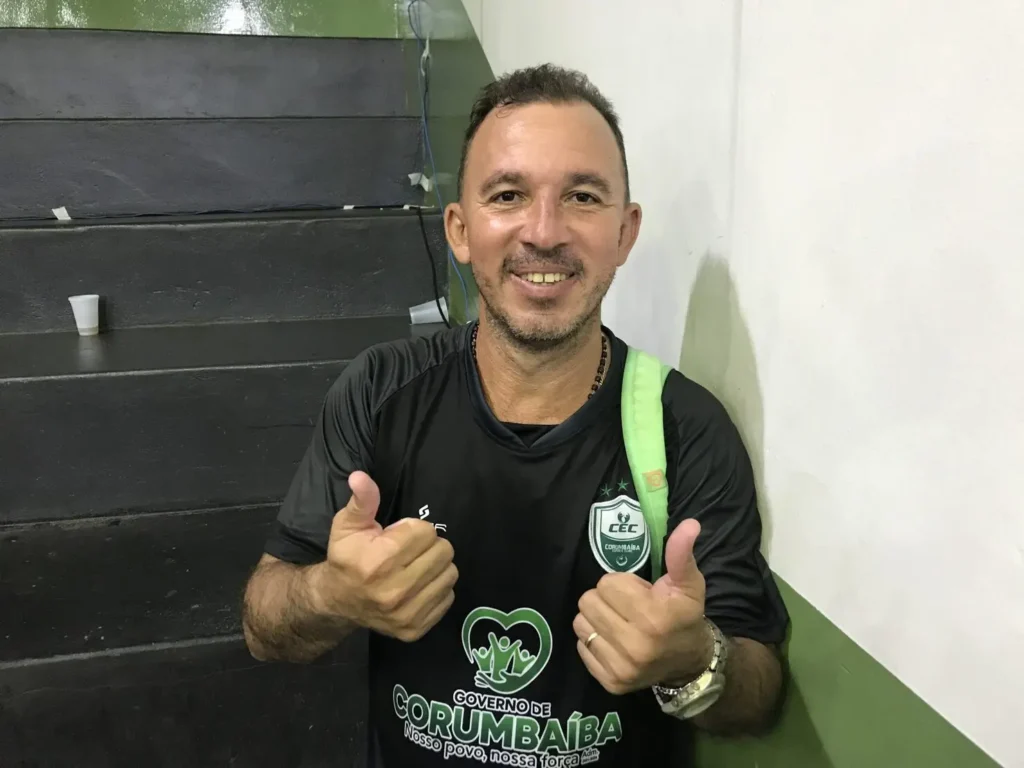 Treinador precisou conversar com jogadores no vestiário para voltarem diferente para a prorrogação | foto: Victor Pimenta / Jornal O Hoje