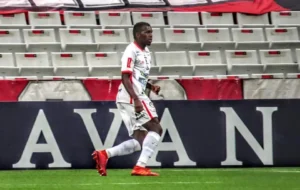 Zagueiro foi titular absoluto no Rio Branco na disputa da Série D antes de ser campeão pelo São Joseense | foto: Arquivo pessoal