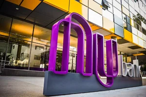 Banco digital precificou suas ações a US$ 9 cada, em uma oferta inicial de ações, e passa a valer US$ 41,5 bilhões, cerca de R$ 230 bilhões, superando o Itaú Unibanco. | Foto: Reprodução