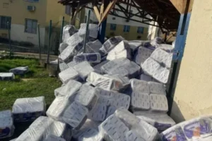 Polícia Militar recuperou parte da carga, motorista e assistente | Foto: Polícia Militar